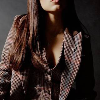 Jenna Ortega iPhone 4k wallpaper