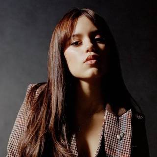 Jenna Ortega PC wallpaper