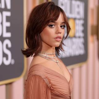 Jenna Ortega 4k wallpaper