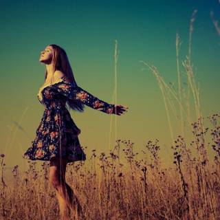 Summer outfit wallpaper