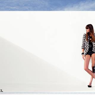 Summer outfit wallpaper