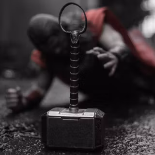 Thor hammer 4k wallpaper