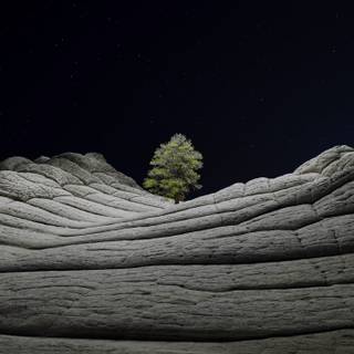 Old iPhone 4k wallpaper