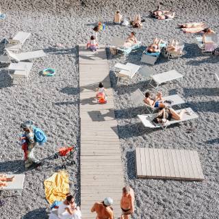 Summer people wallpaper