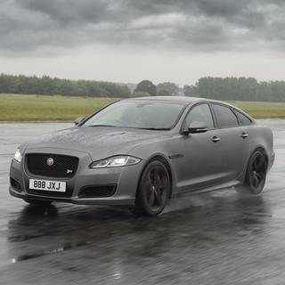 Jaguar XJR wallpaper
