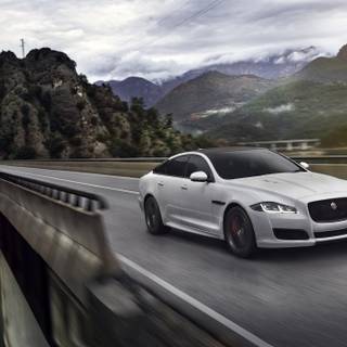 Jaguar XJR wallpaper