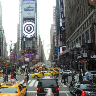 Times Square 4k wallpaper