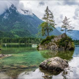 Spring mountain lake wallpaper