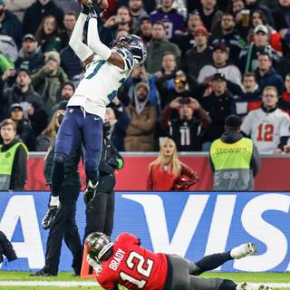 Tariq Woolen wallpaper