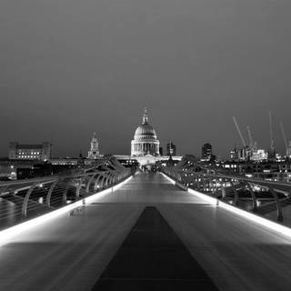London black and white wallpaper