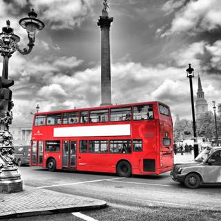 London black and white wallpaper