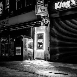 London black and white wallpaper