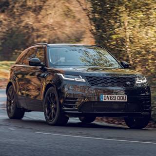 Range Rover Velar black wallpaper