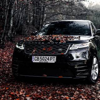 Range Rover Velar black wallpaper