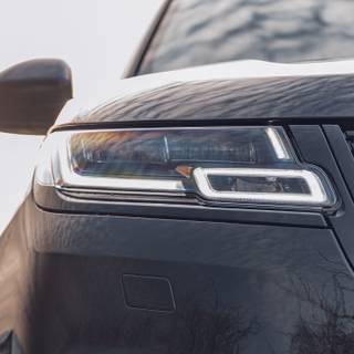 Range Rover Velar black wallpaper