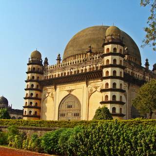 Gol Gumbaz wallpaper