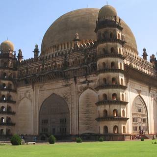 Gol Gumbaz wallpaper