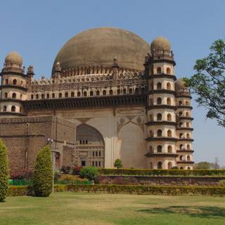 Gol Gumbaz wallpaper