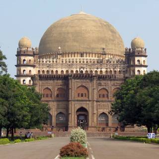 Gol Gumbaz wallpaper