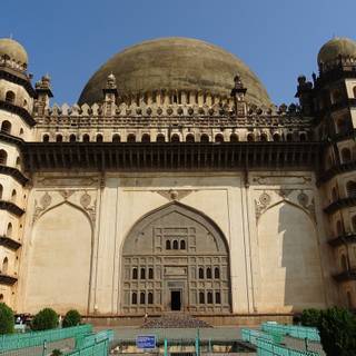 Gol Gumbaz wallpaper