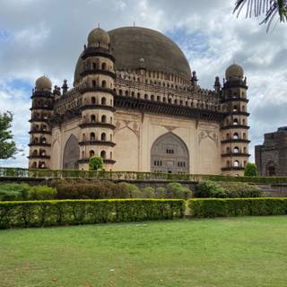 Gol Gumbaz wallpaper