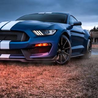 iPhone 4k Mustang wallpaper