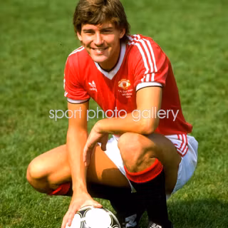 Bryan Robson wallpaper