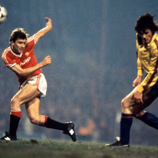 Bryan Robson wallpaper