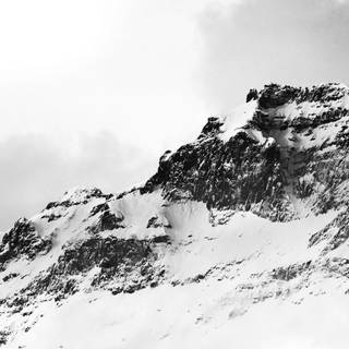 White minimalist 4k wallpaper