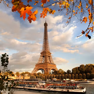 Paris autumn 4k wallpaper