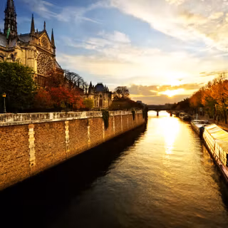 Paris autumn 4k wallpaper