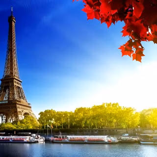 Paris autumn 4k wallpaper