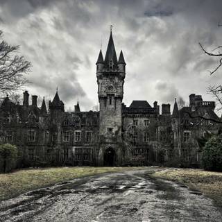 Old mansion wallpaper