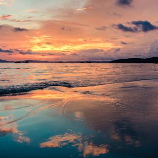 Beach and sky wallpaper