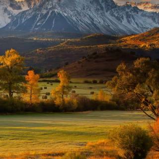 Autumn valley wallpaper