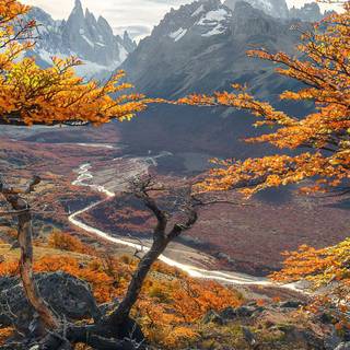 Autumn valley wallpaper