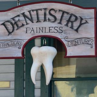 Dentist vintage wallpaper