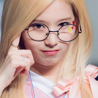 Twice Sana 4k wallpaper