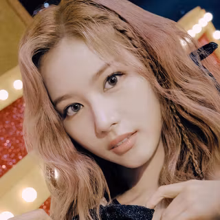 Twice Sana 4k wallpaper