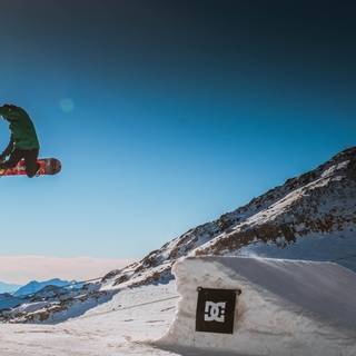 Snowboard 4k wallpaper