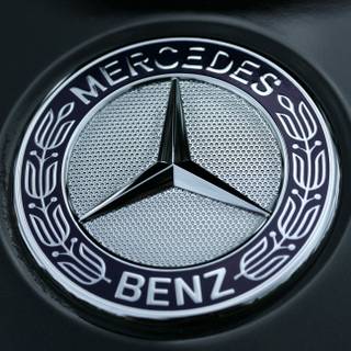 Mercedes logo 4k wallpaper