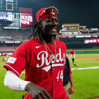 Elly De La Cruz wallpaper