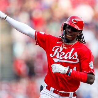 Elly De La Cruz wallpaper