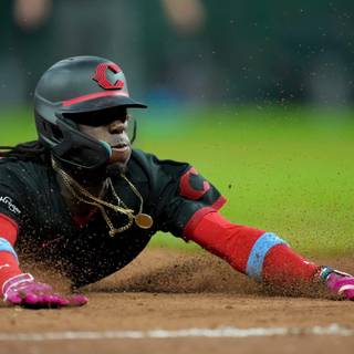 Elly De La Cruz wallpaper