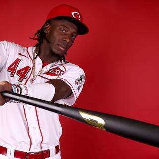 Elly De La Cruz wallpaper