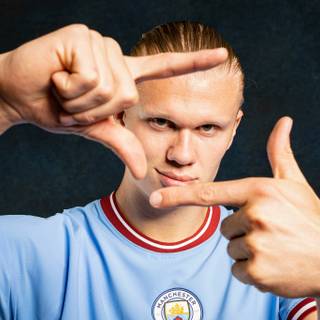 Erling Haaland desktop wallpaper