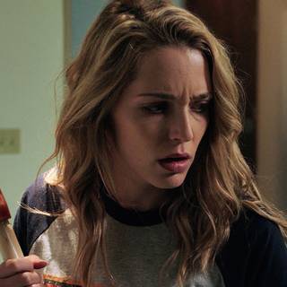 Jessica Rothe desktop wallpaper