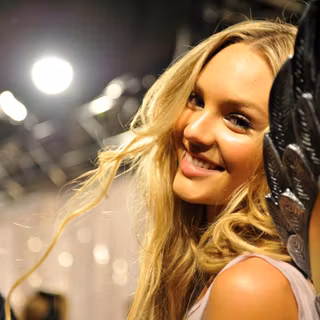Candice Swanepoel 4k wallpaper