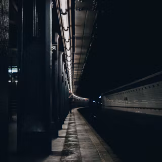 Metro 4k wallpaper