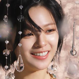 Jeongyeon 4k wallpaper